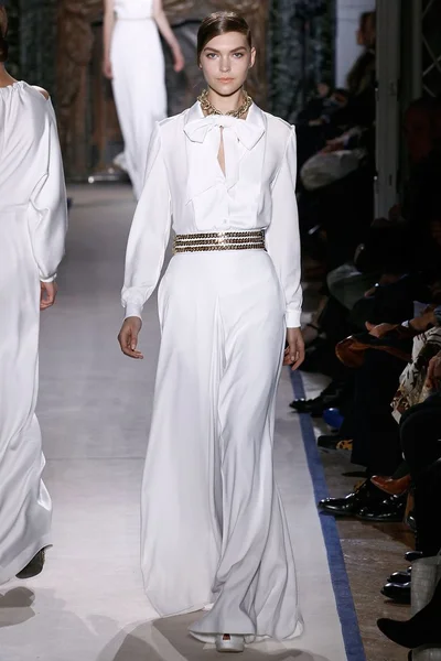 Look 35